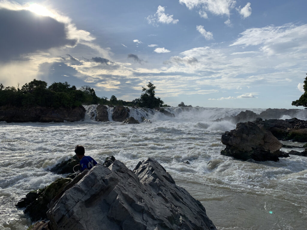 Fisherman on the Khone Phapheng rapids, Si Phan Don